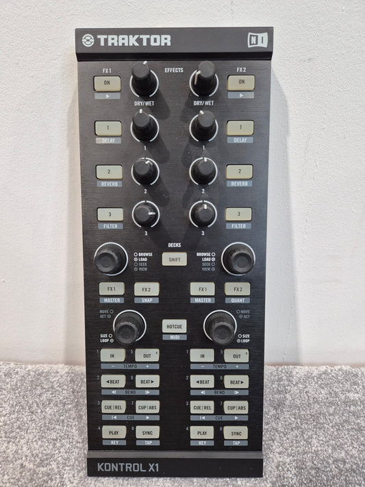 Native Instruments Traktor Kontrol X1 - USB DJ Controller w/ Soft Case