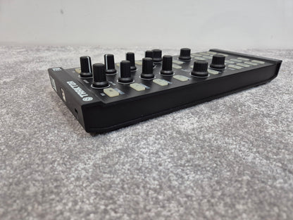 Native Instruments Traktor Kontrol X1 - USB DJ Controller w/ Soft Case