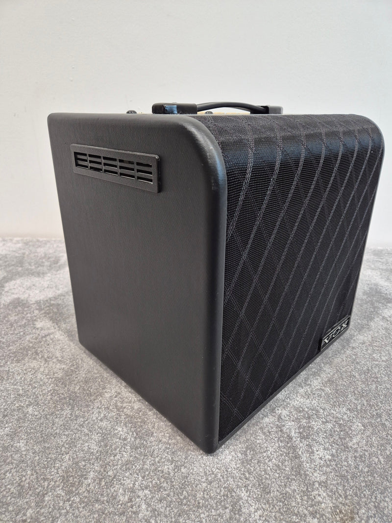 VOX AGA70 - 70-watt 2-Channel Acoustic Amplifier w/ Original Box - Image 2