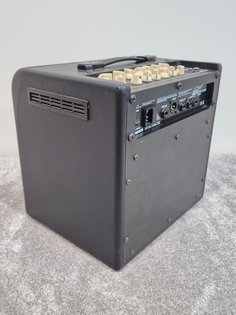VOX AGA70 - 70-watt 2-Channel Acoustic Amplifier w/ Original Box - Image 7