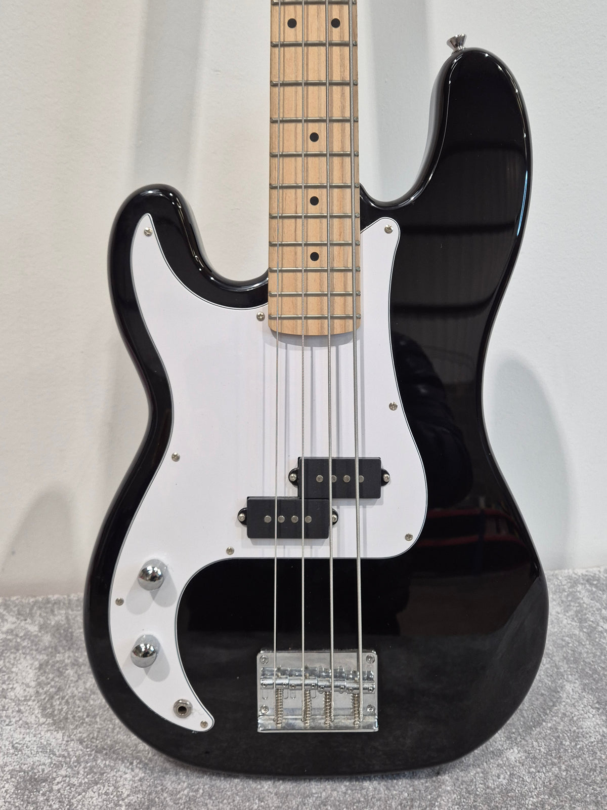 Antiquity AQ-PB Bass Guitar - Left Handed - Black