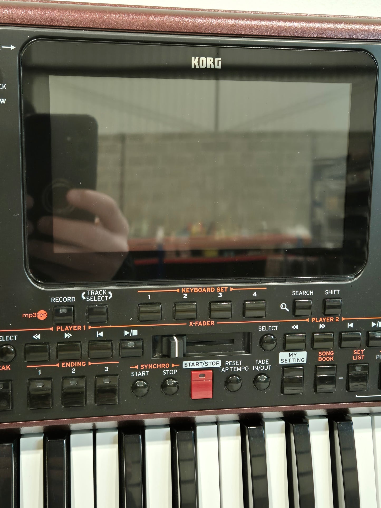 Korg PA1000 Professional Arranger - 61-keys Semi-Weighted Keyboard w/ Original Box