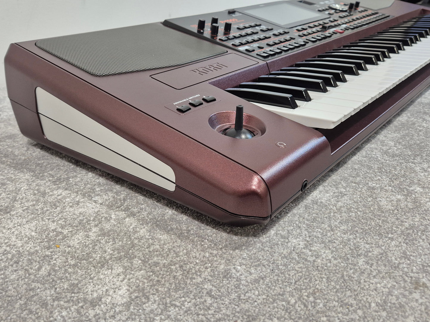 Korg PA1000 Professional Arranger - 61-keys Semi-Weighted Keyboard w/ Original Box