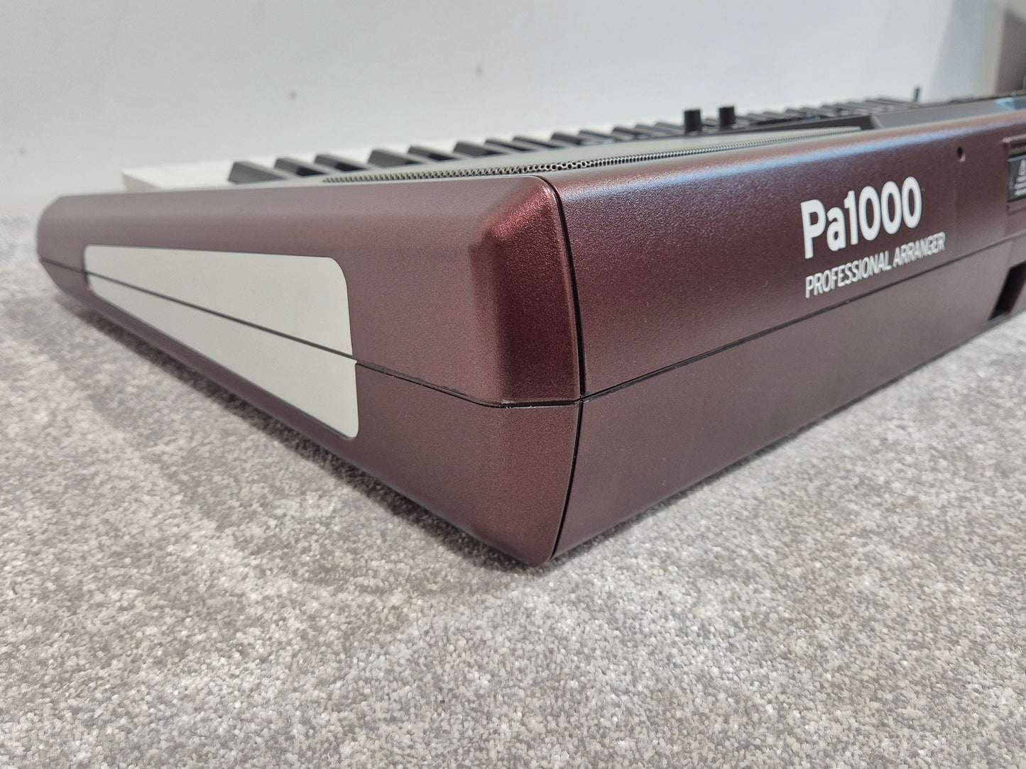 Korg PA1000 Professional Arranger - 61-keys Semi-Weighted Keyboard w/ Original Box