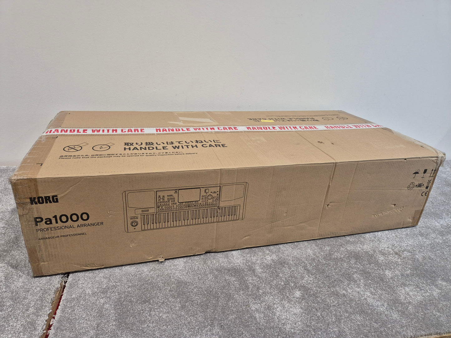 Korg PA1000 Professional Arranger - 61-keys Semi-Weighted Keyboard w/ Original Box