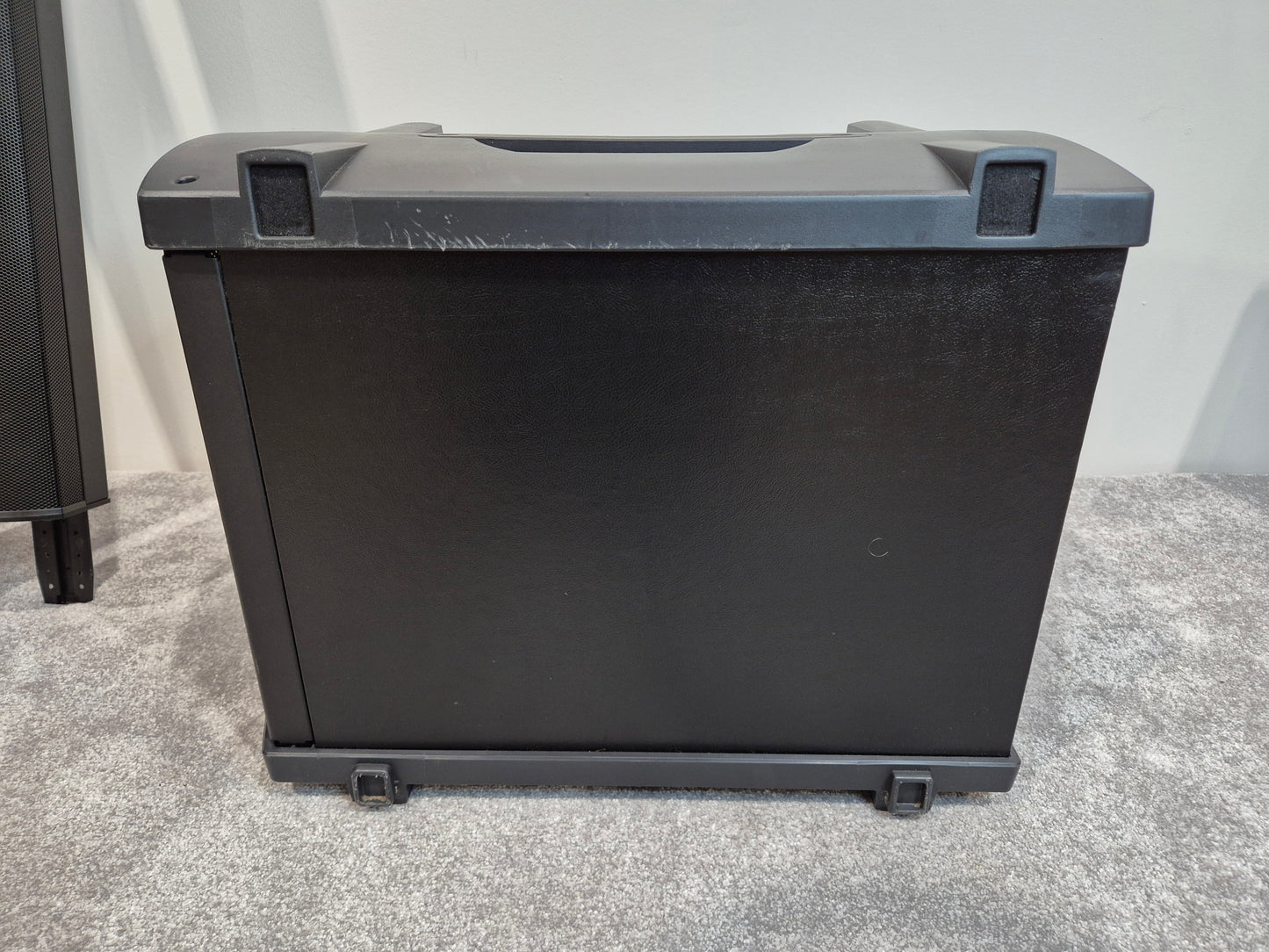 Bose L1 Model II with 2x B1 Bass Modules and T1 ToneMatch Engine - Advanced Portable PA System
