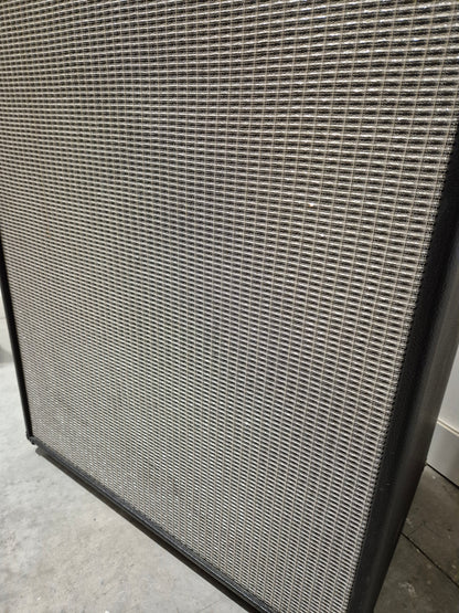 Fender Bassman 810 Neo - High-Capacity Bass Cabinet w/ Flight Case RRP £2449