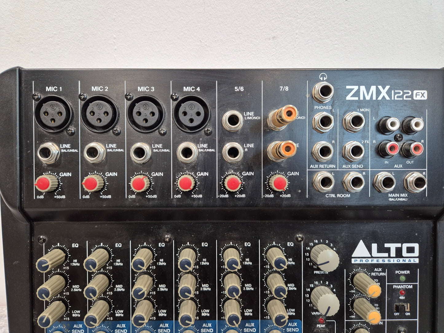 Alto Professional ZMX122FX - 8-Channel, 2-Bus Professional Mixer