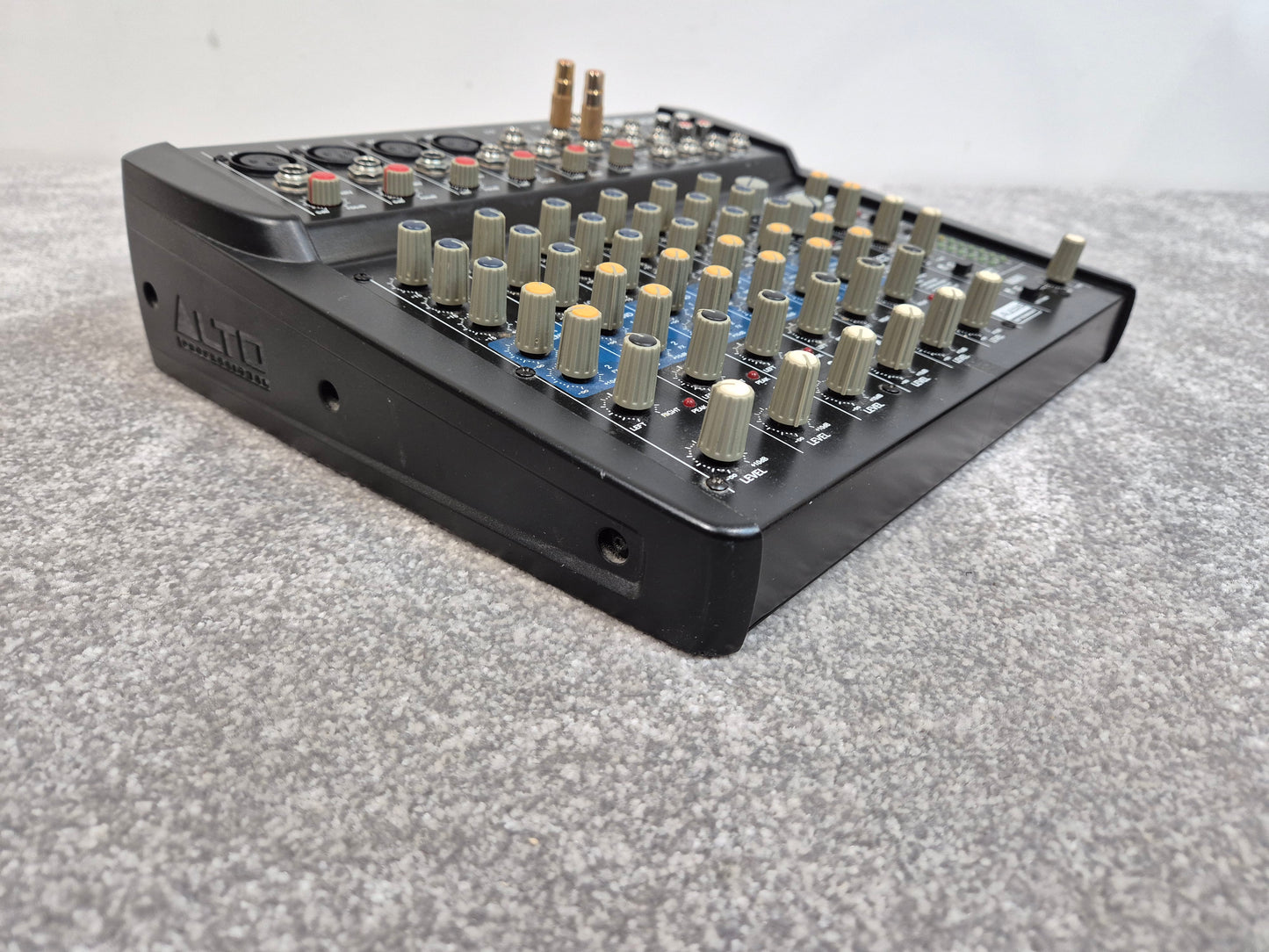 Alto Professional ZMX122FX - 8-Channel, 2-Bus Professional Mixer
