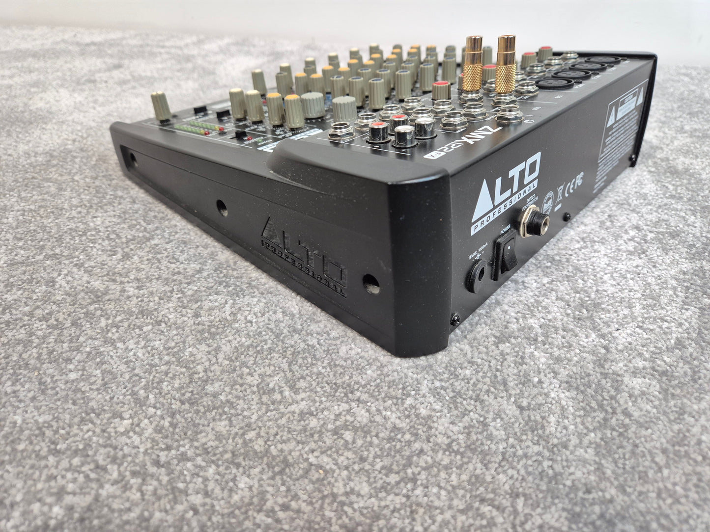 Alto Professional ZMX122FX - 8-Channel, 2-Bus Professional Mixer
