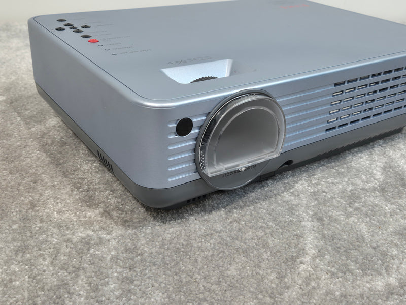 Eiki LC-XB21A – XGA LCD Projector – Excellent w/ Flight Case, Remote, Manual & Accessories - Image 7