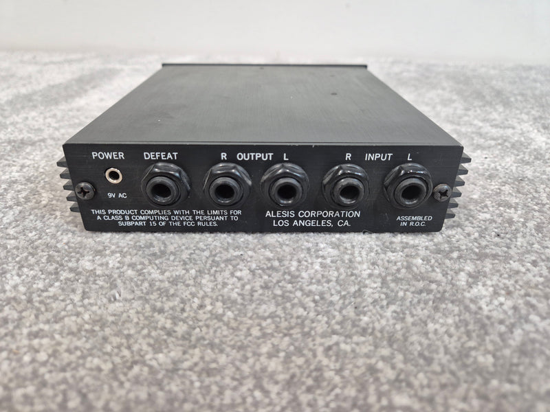 Alesis MicroVerb 2 - Compact Digital Reverb Unit - Image 4
