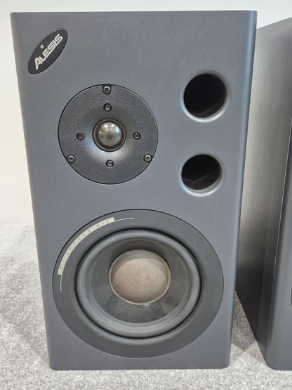 Alesis M1 Active MK2 - Bi-amplified Reference Monitor - Pair