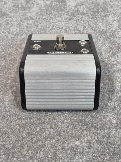 Line 6 XPS-AB - Direct Box - A/ B Switch For Variax Guitars w/ Power Supply