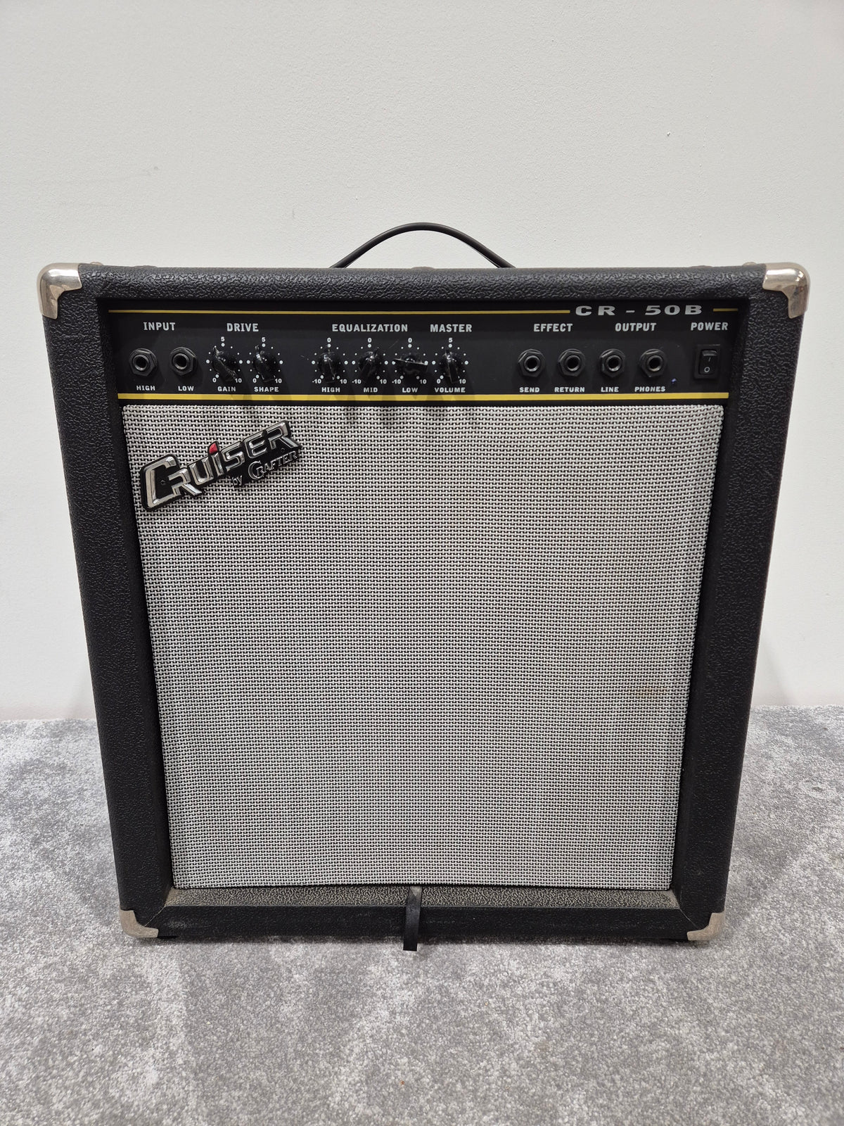 Cruiser CR-50B - 50-watts RMS Bass Amplifier