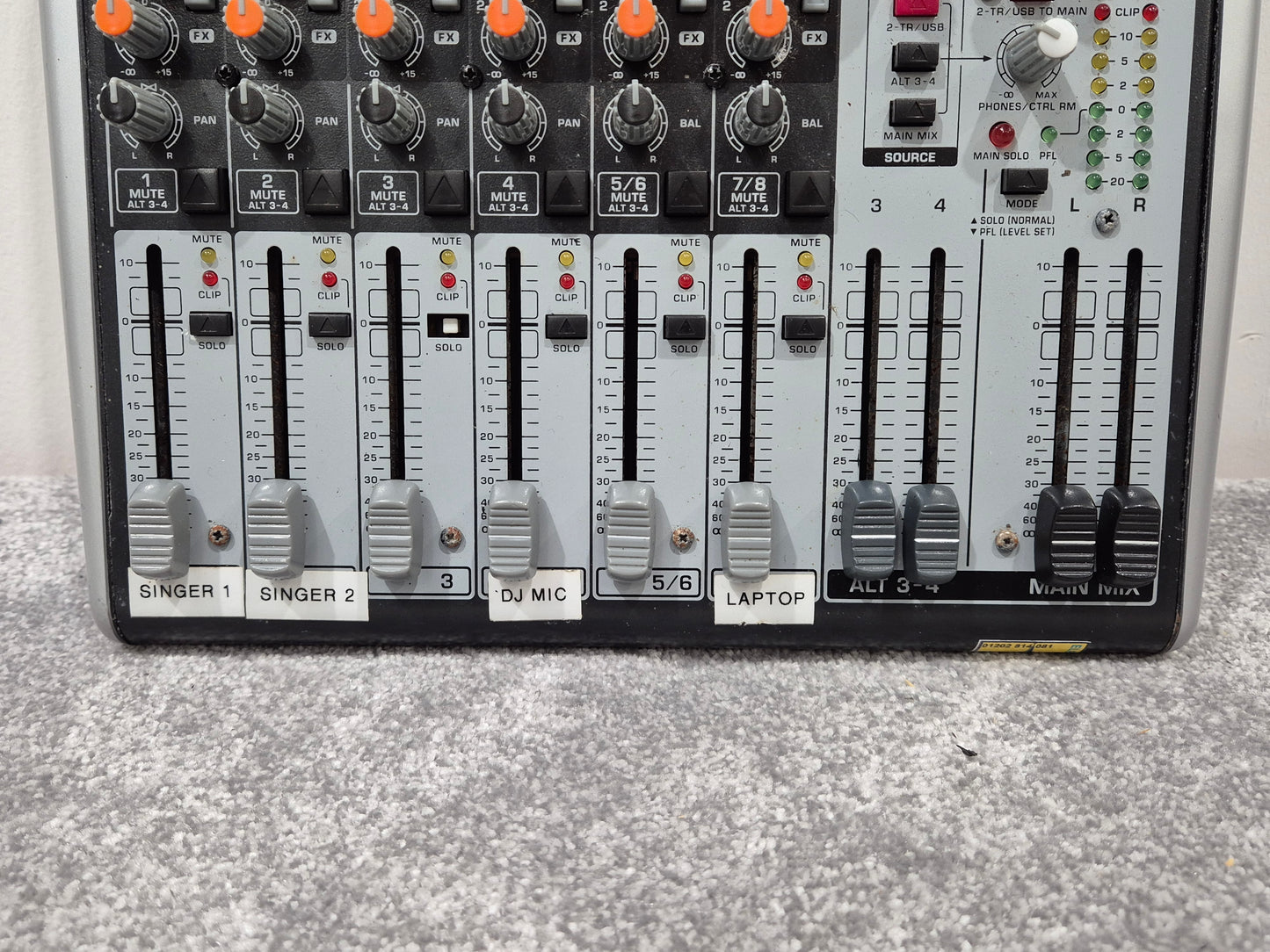 Behringer Xenyx 1204USB Mixer - Premium 12-input 2/2-Bus Mixer RRP £139