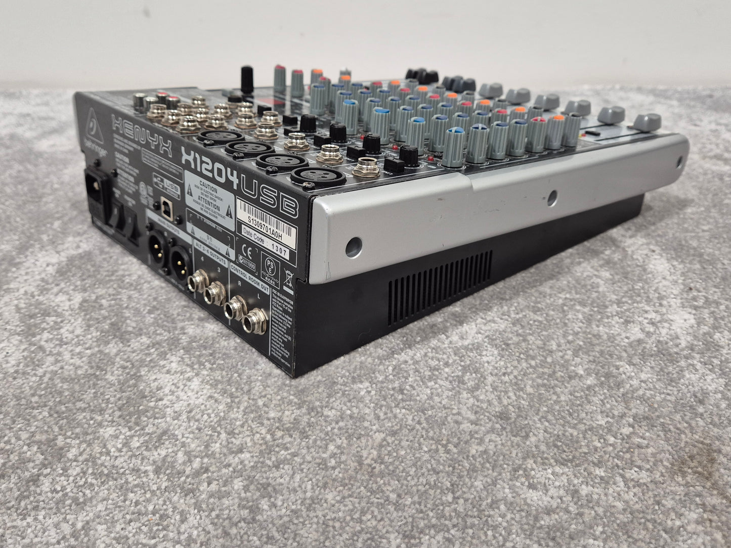 Behringer Xenyx 1204USB Mixer - Premium 12-input 2/2-Bus Mixer RRP £139