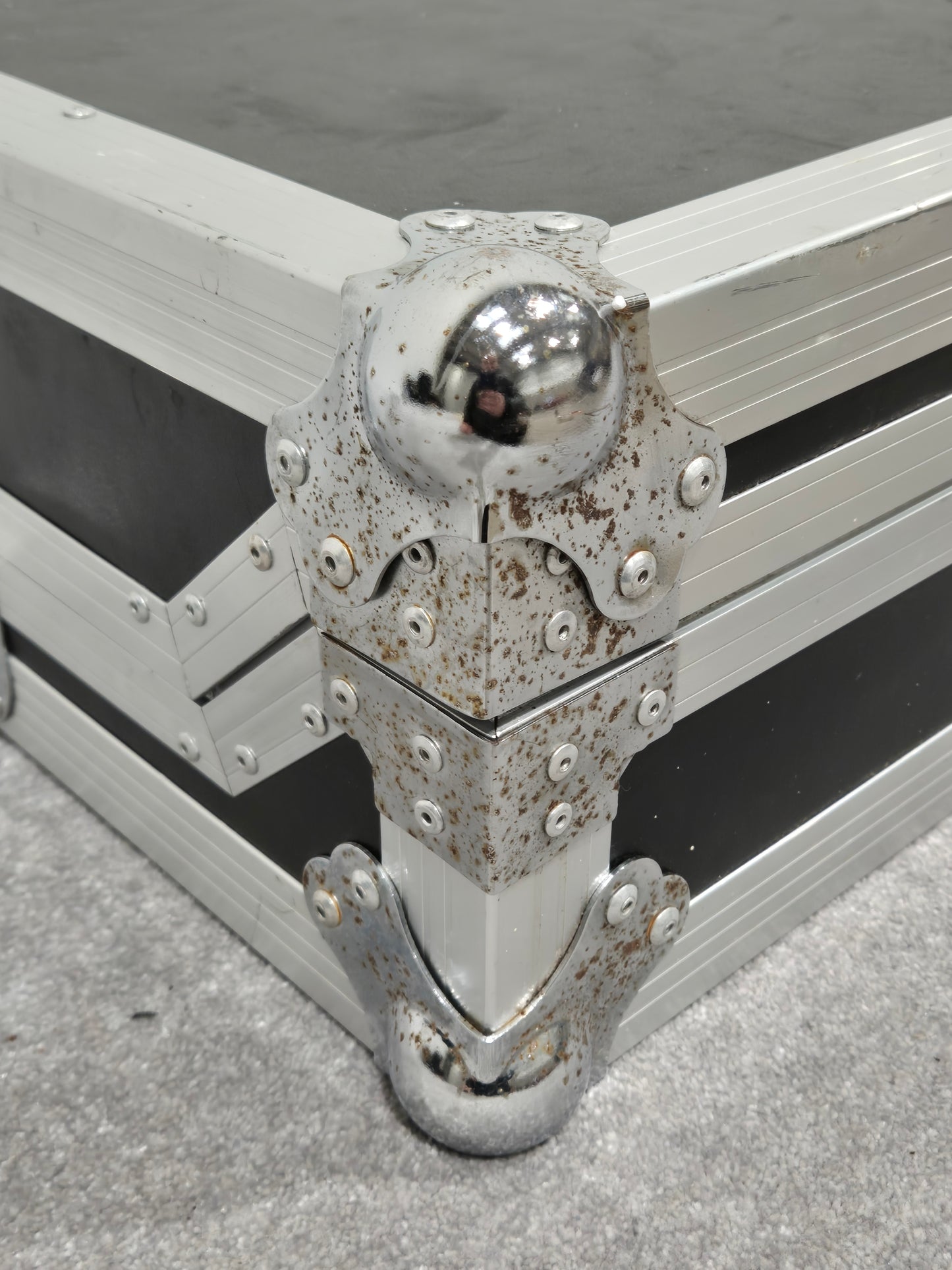 Kamkase Flight Case - Designed for DJ Equipment