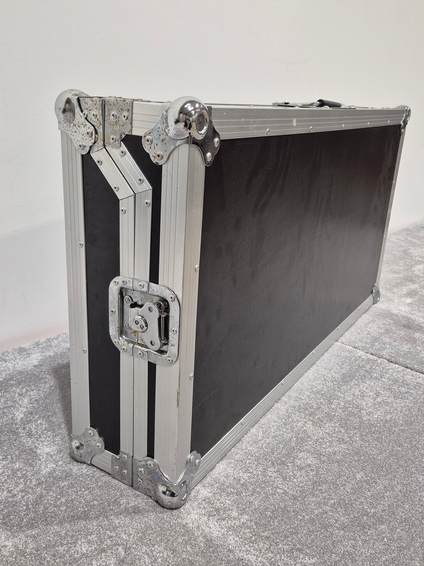 Kamkase Flight Case - Designed for DJ Equipment