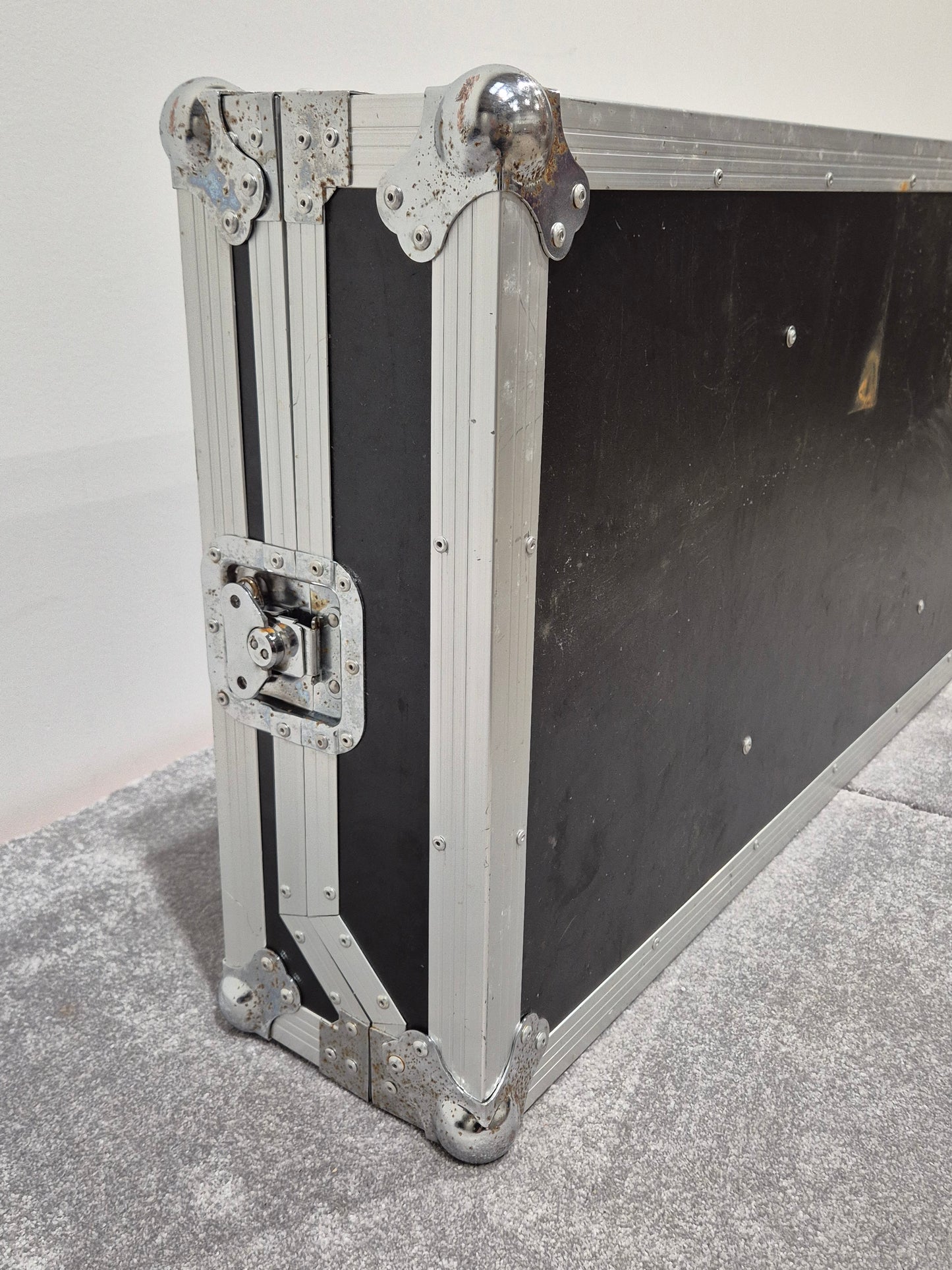 Kamkase Flight Case - Designed for DJ Equipment