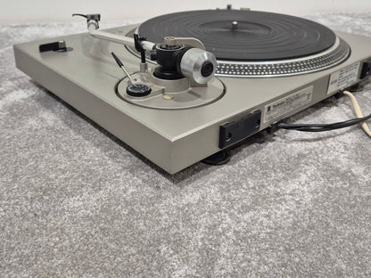 Technics SL 1800 - Direct-Drive Turntable