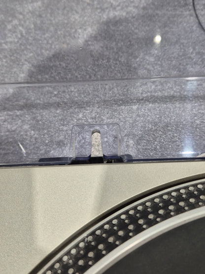 Technics SL 1800 - Direct-Drive Turntable