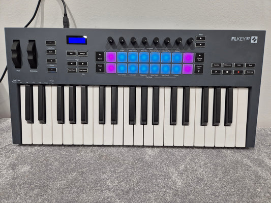 Novation FLkey 37 - MIDI Keyboard Controller