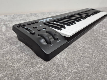 Alesis Q49 - 49-Note MIDI Keyboard Controller - USB