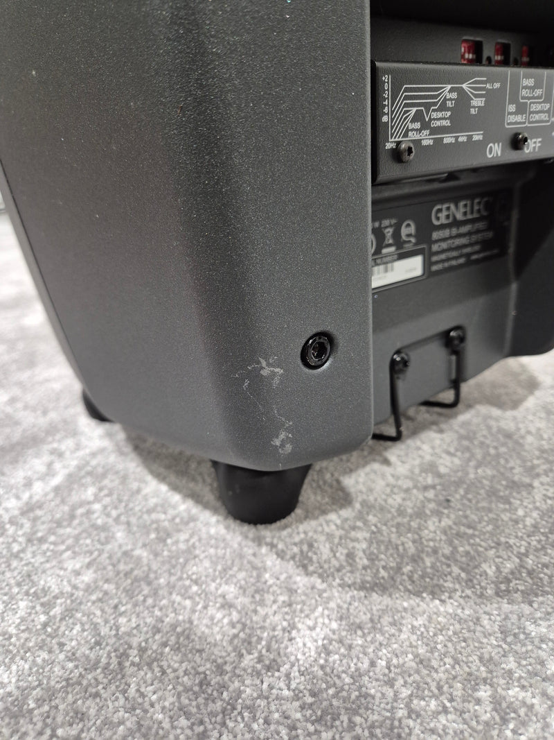 Genelec 8050B – 8