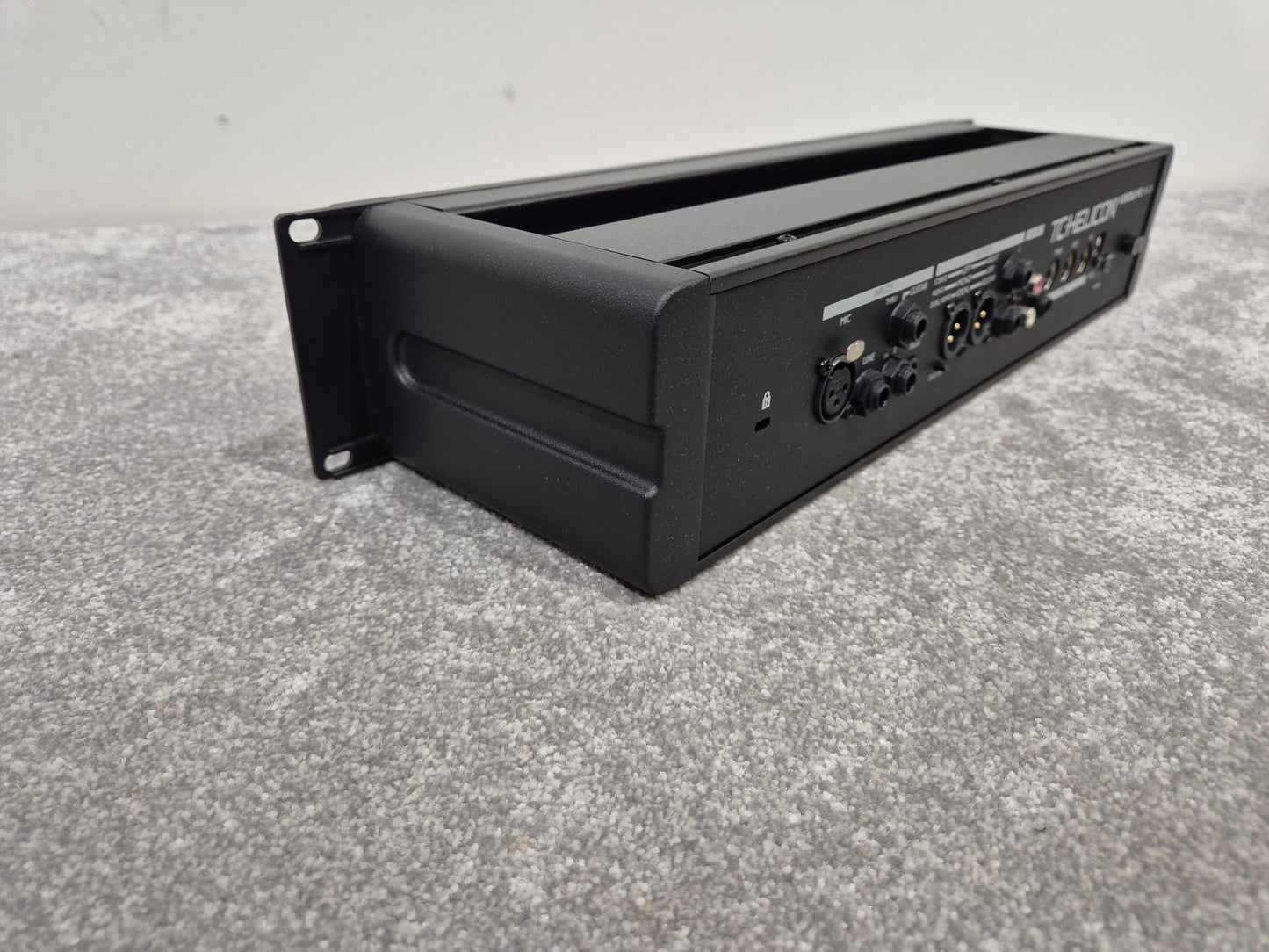 TC Helicon VoiceLive Rack - Vocal  Processor - Black