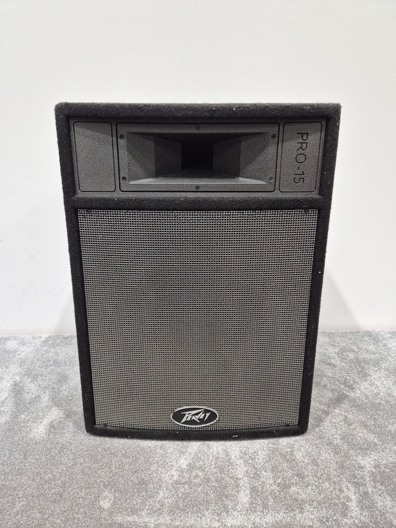 Peavey PRO 15 - 15-inch 300 watts RMS Loudspeaker - Image 1