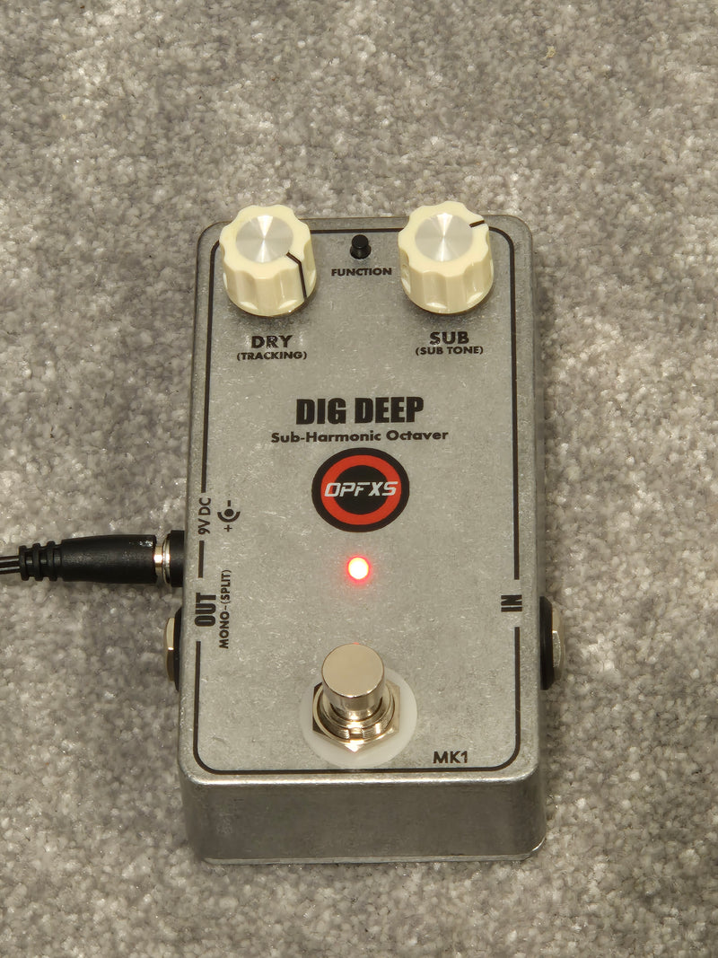 DIG DEEP Sub-Harmonic Octaver - Octave Down Pedal w/ Original Box - Image 1