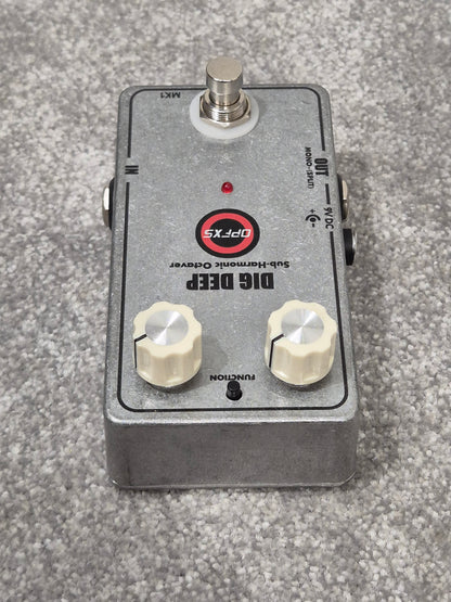 DIG DEEP Sub-Harmonic Octaver - Octave Down Pedal w/ Original Box