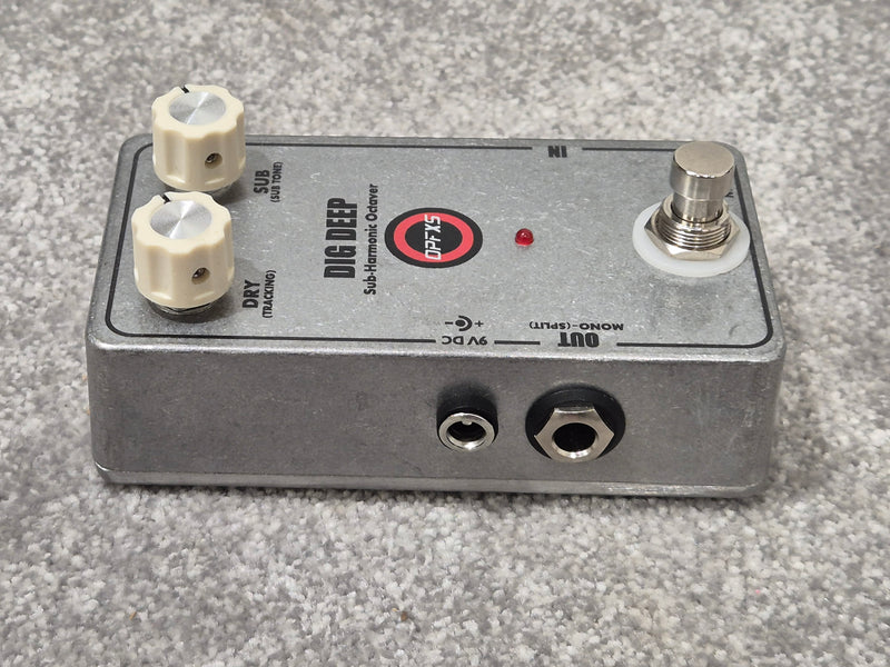 DIG DEEP Sub-Harmonic Octaver - Octave Down Pedal w/ Original Box - Image 4