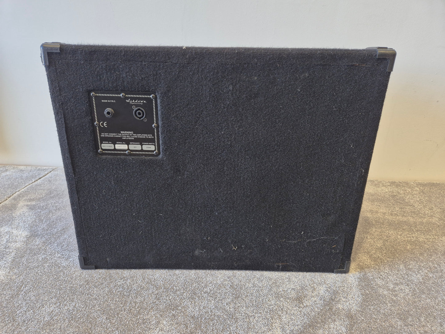 Ashdown Mag 115 Deep - 250 watts 1 x 15" Bass Amplifier Cabinet