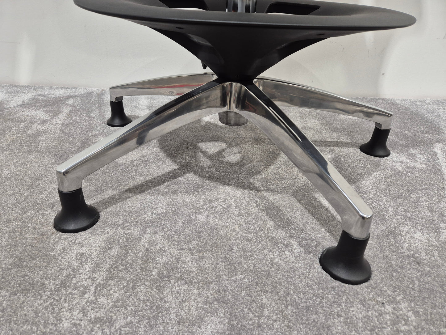 Skate Stools - Red Studio Stool Chair for Broadcasting Radio Podcast w/ Manual
