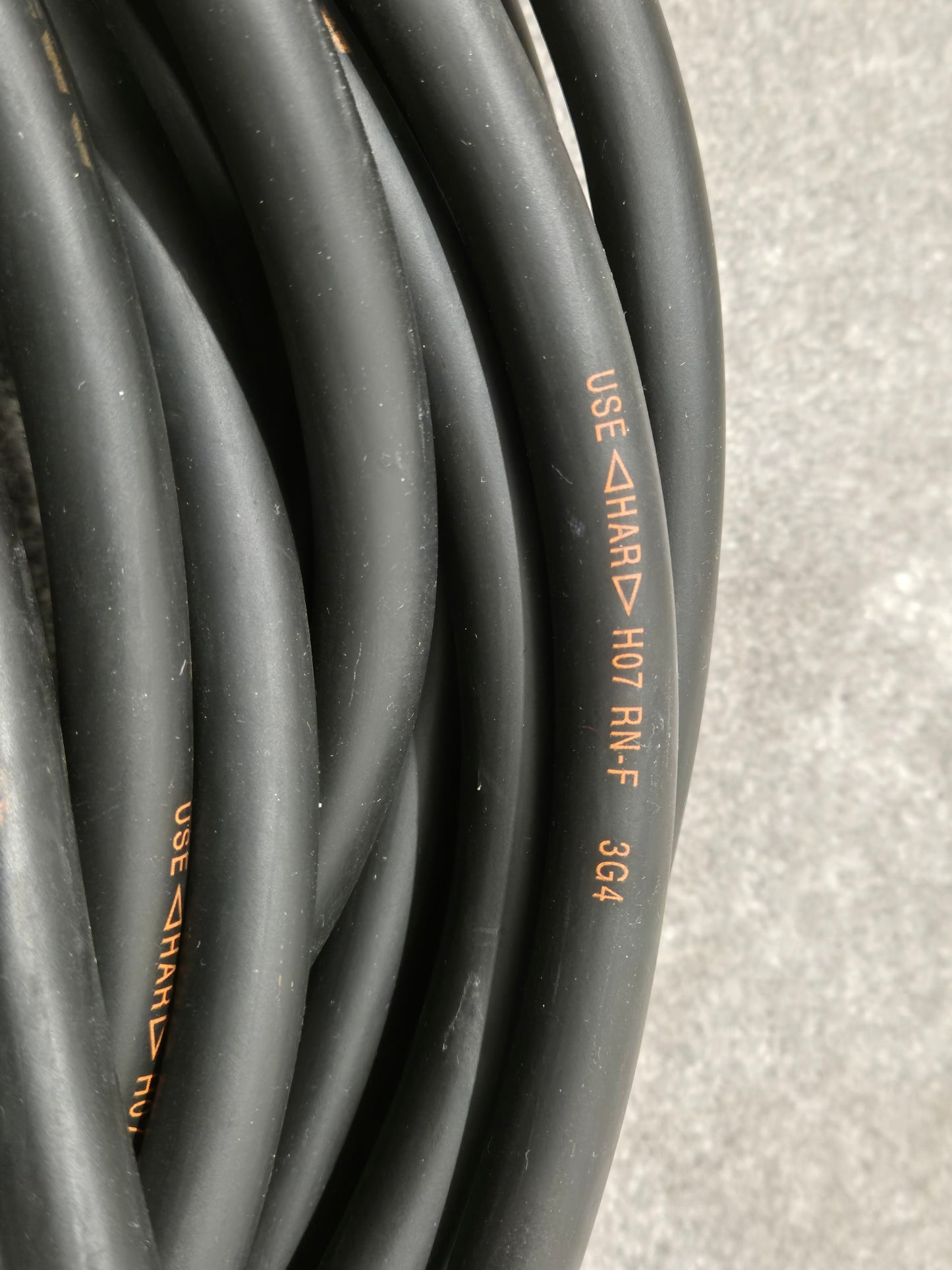 LINEAX H07RN-F / Mennekes 3943 / Mennekes 1421ZA - Industrial Flexible Cable