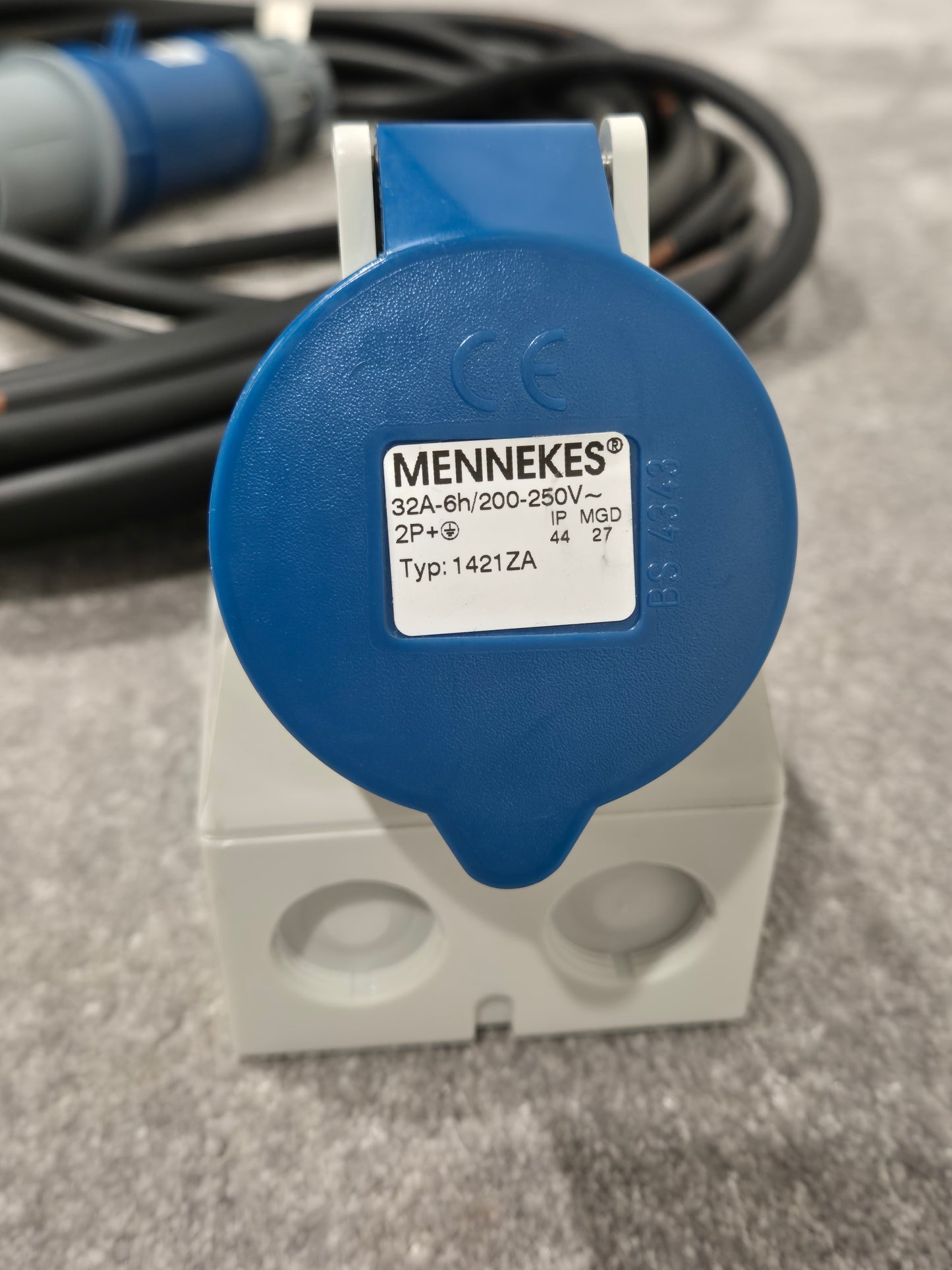 LINEAX H07RN-F / Mennekes 3943 / Mennekes 1421ZA - Industrial Flexible Cable