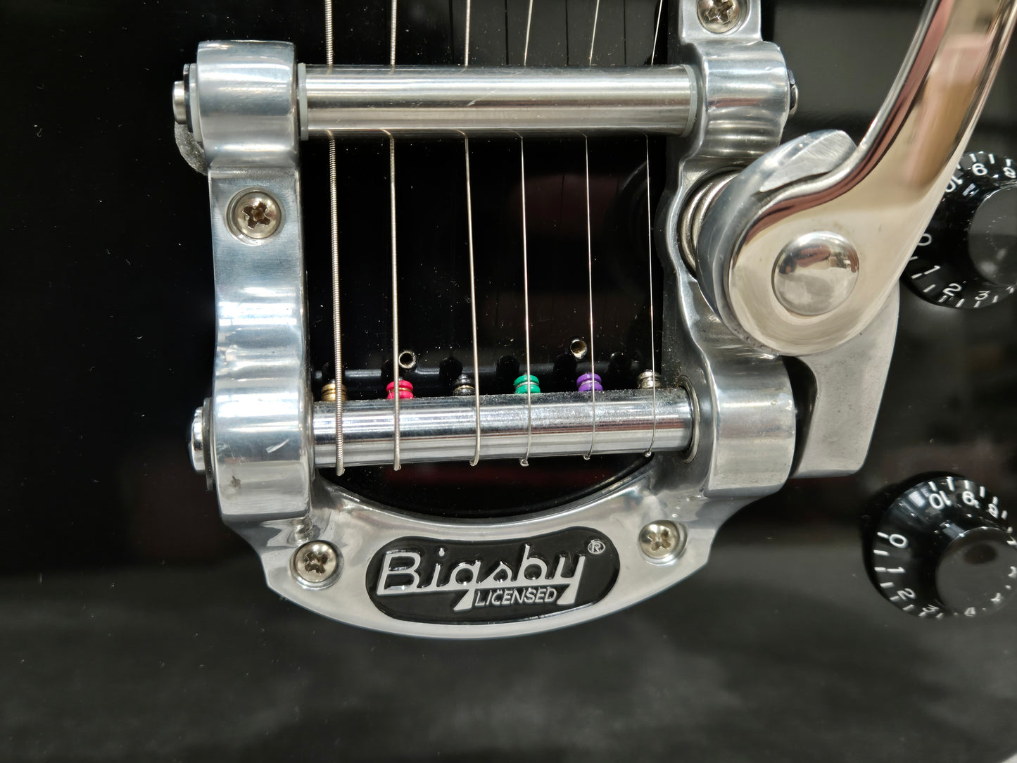 Hofner Six String Electric Guitar - Black P90s and Bigsby Tremolo