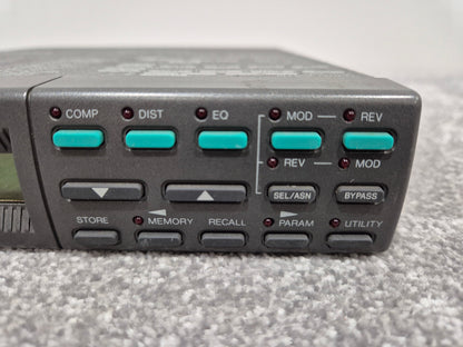 Yamaha FX500 - Digital Simul-Effect Processor w/ Manual