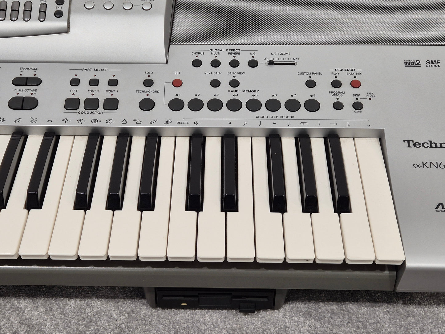 Technics SX-KN6500 - 61 Key Digital Keyboard Workstation