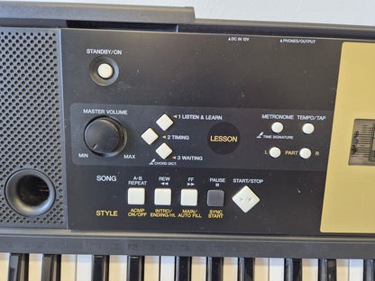 Yamaha YPT-220 - 61-key Musical Keyboard w/ Original Box