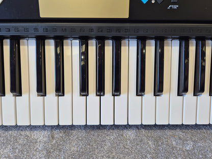 Yamaha YPT-220 - 61-key Musical Keyboard w/ Original Box