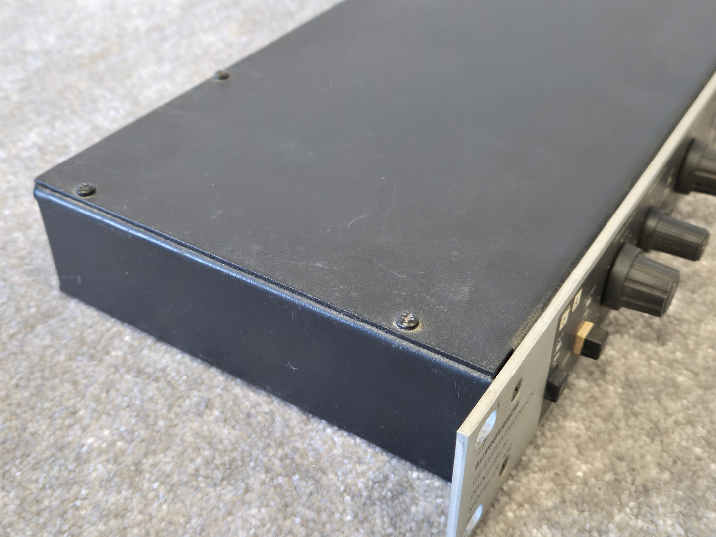 Behringer Suppressor Model DE 102 - De-Esser and Feedback Processor