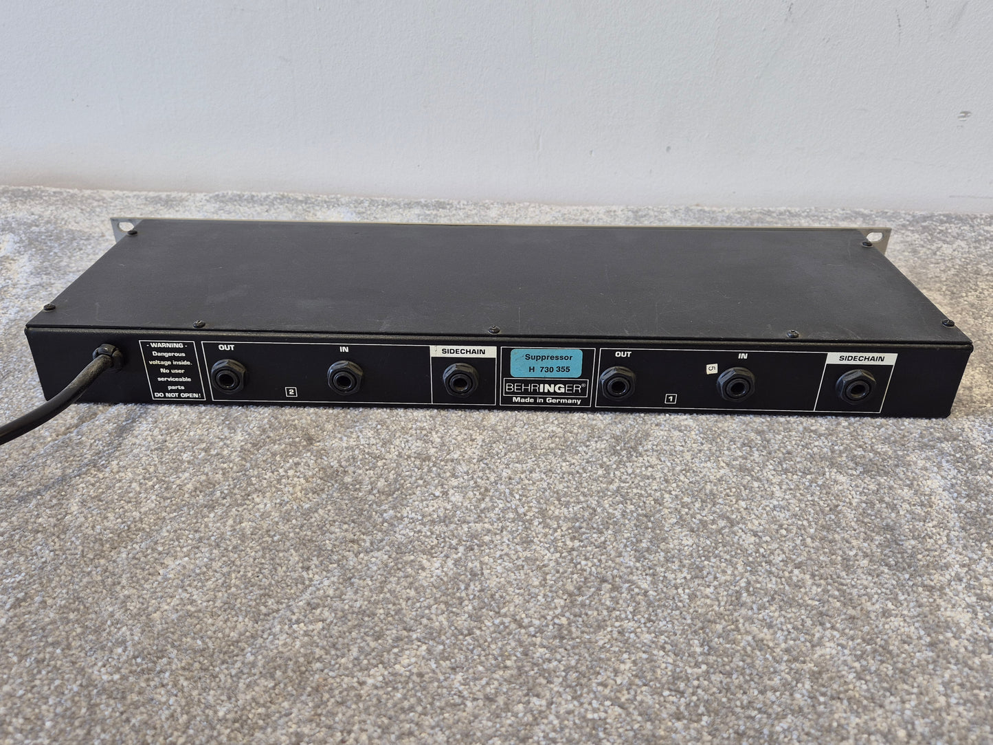 Behringer Suppressor Model DE 102 - De-Esser and Feedback Processor