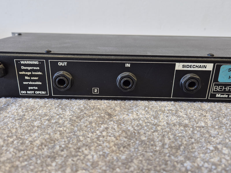 Behringer Suppressor Model DE 102 - De-Esser and Feedback Processor - Image 6