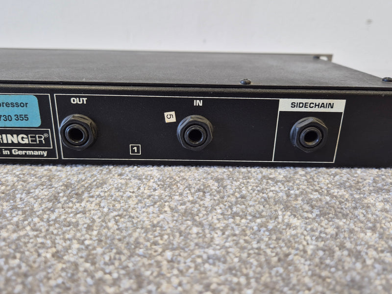 Behringer Suppressor Model DE 102 - De-Esser and Feedback Processor - Image 7