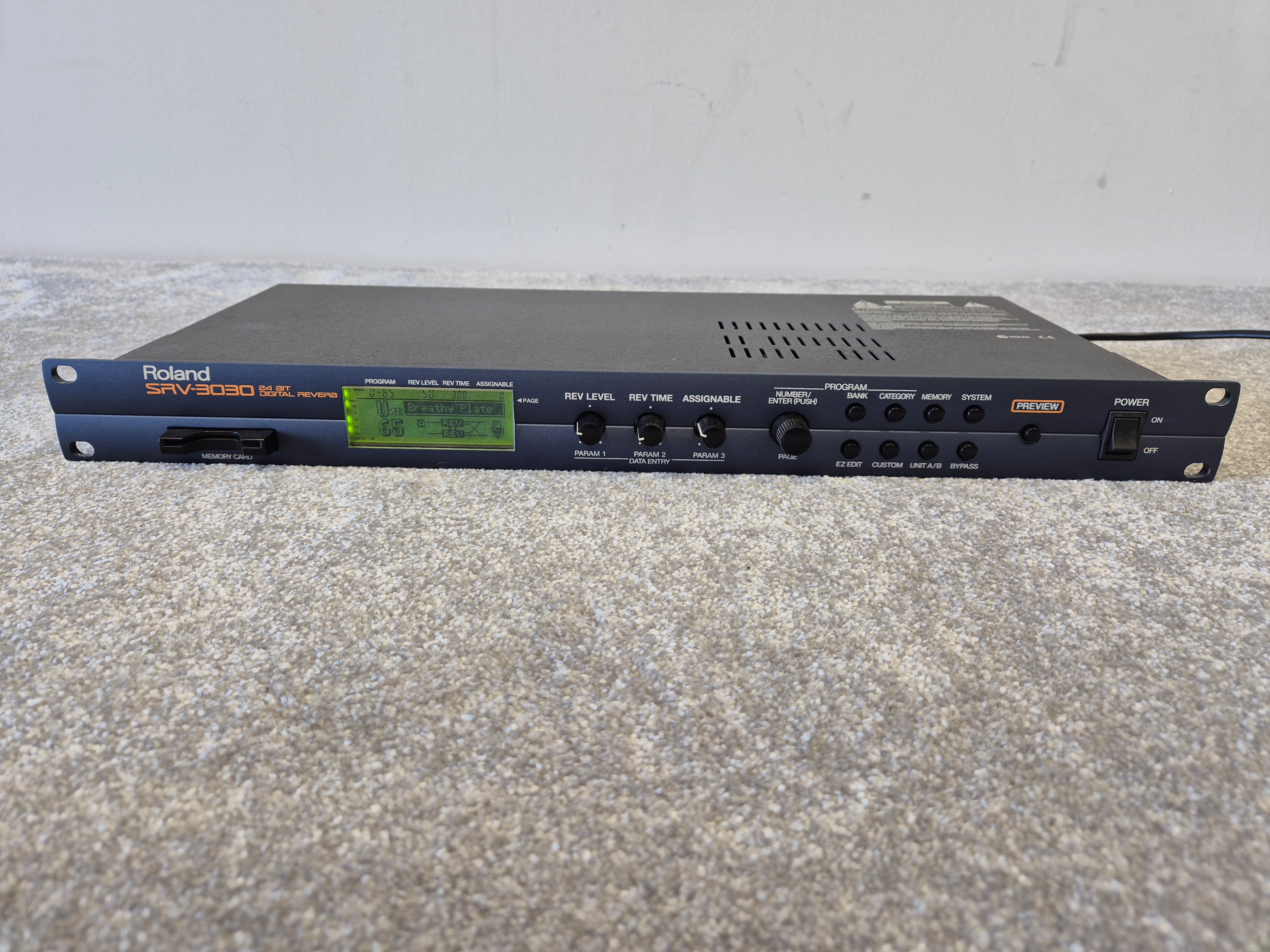 Roland SRV-3030 - 24-bit Digital Reverb Processor With MIDI – Audio Trader