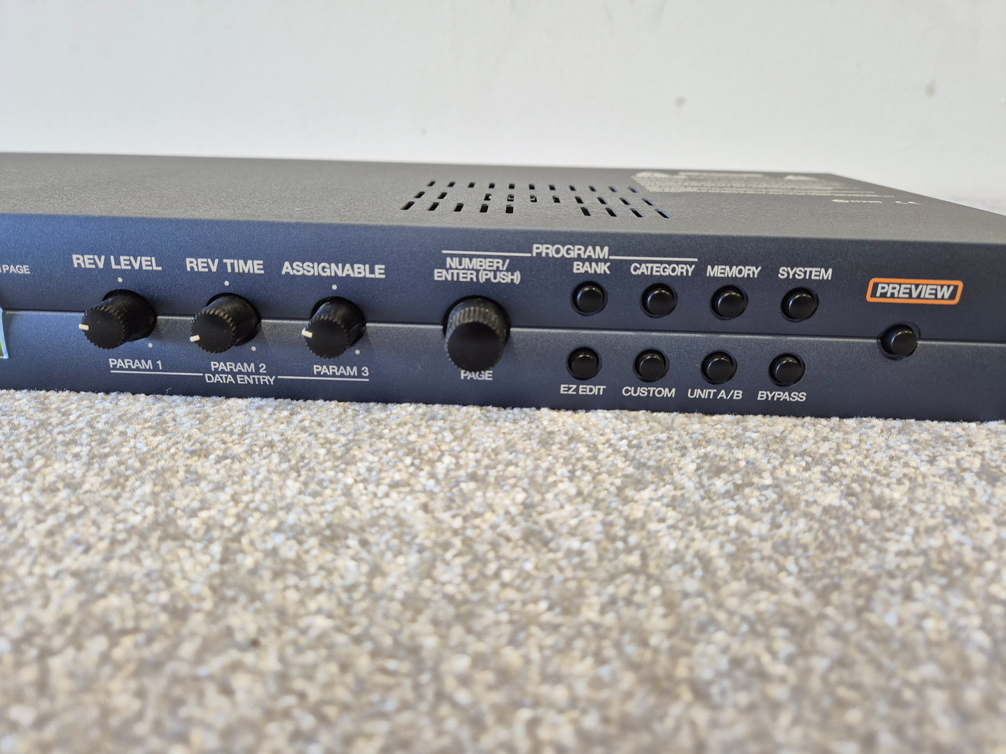 Roland SRV-3030 - 24-bit Digital Reverb Processor With MIDI