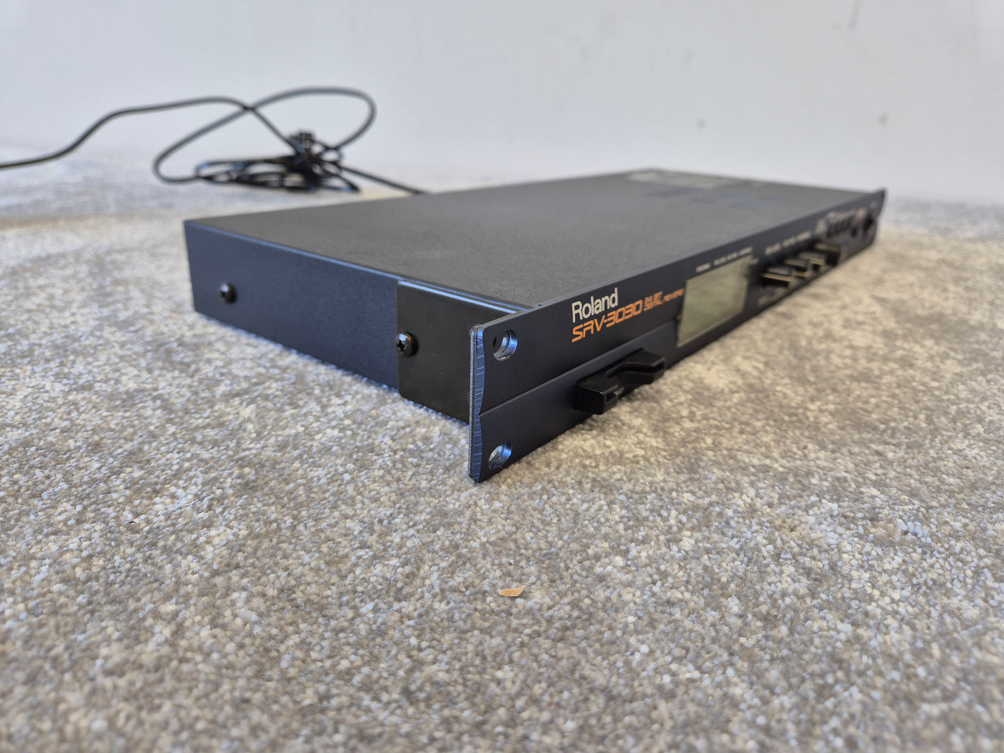 Roland SRV-3030 - 24-bit Digital Reverb Processor With MIDI